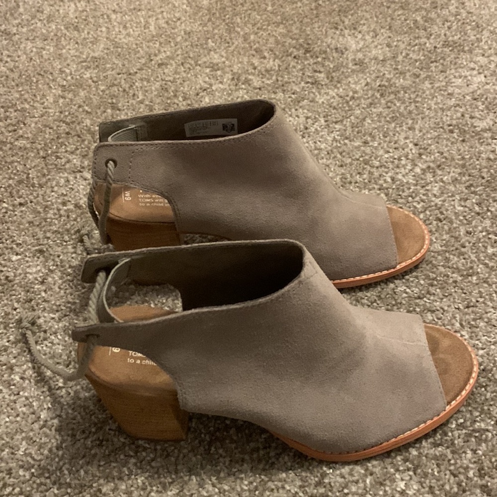 Womens Tom’s Wedge - Picture 2 of 4